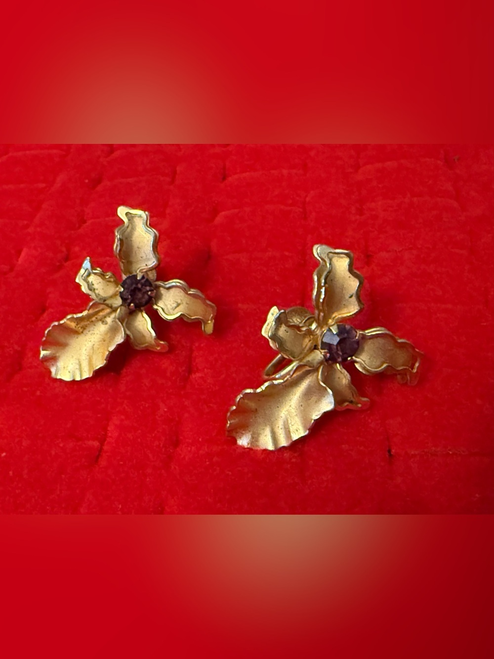 Vintage B.N. Goldtone Floral Earrings with Purple Center